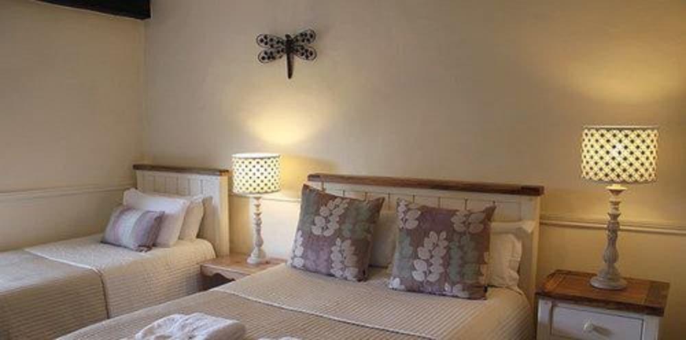 Bed and Breakfast The Coach House à Winterbourne Extérieur photo