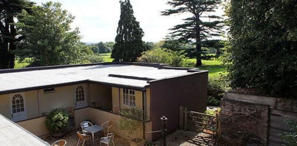 Bed and Breakfast The Coach House à Winterbourne Extérieur photo