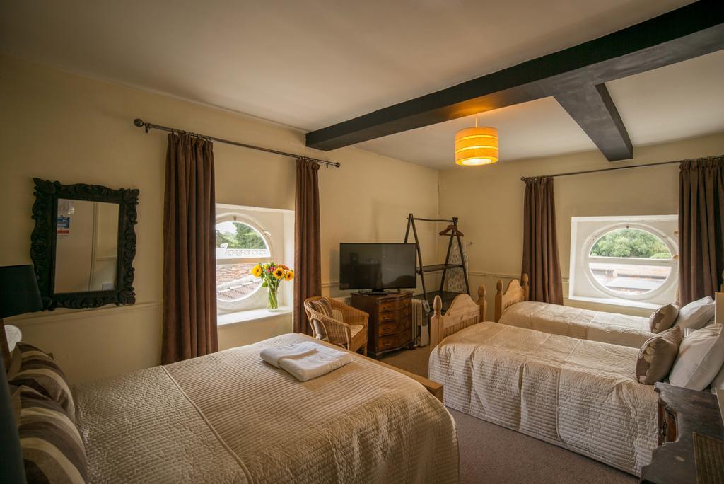 Bed and Breakfast The Coach House à Winterbourne Extérieur photo