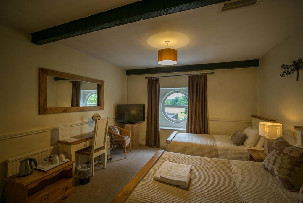 Bed and Breakfast The Coach House à Winterbourne Extérieur photo
