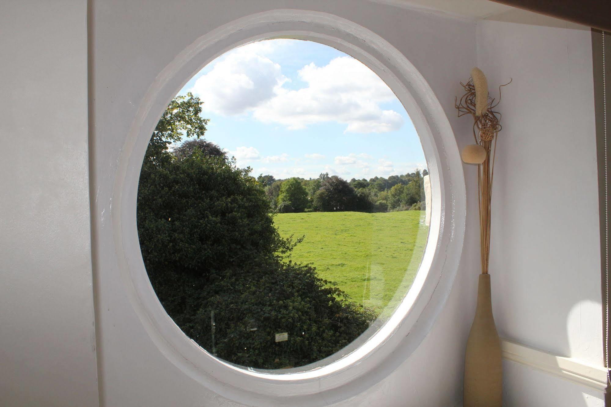 Bed and Breakfast The Coach House à Winterbourne Extérieur photo